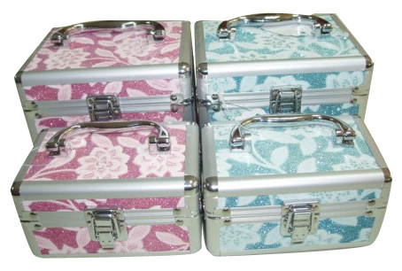  Cosmetic Cases (Косметические Дела)