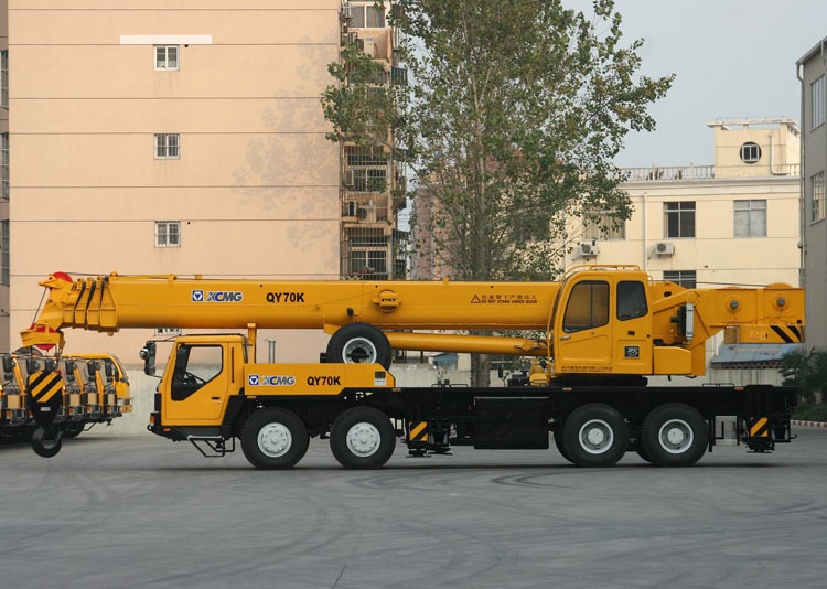  Truck Crane (QY70K) (Truck Crane (QY70K))