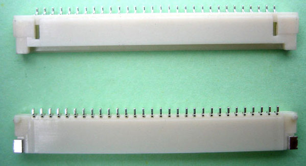  Board to Wire Connector (Connecteur de carte à fils)