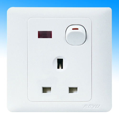  1 Way Switch BS Socket 13A (1 Way Switch BS Socket 13A)