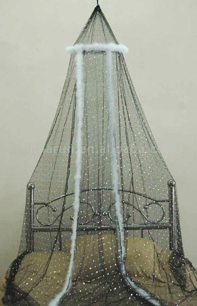  Mosquito Net with Feather (Moustiquaire de plumes)