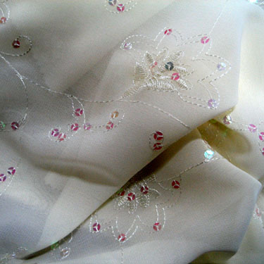  Chiffon with Spangle Embroidery (Шифон с вышивкой Spangle)