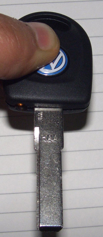  Car Key (Auto-Key)