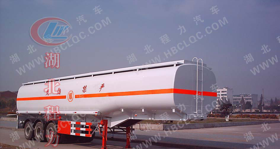  CLW9400GYY Semi-Trailer Fuel Tanker (CLW9400GYY полуприцеп-заправщик)