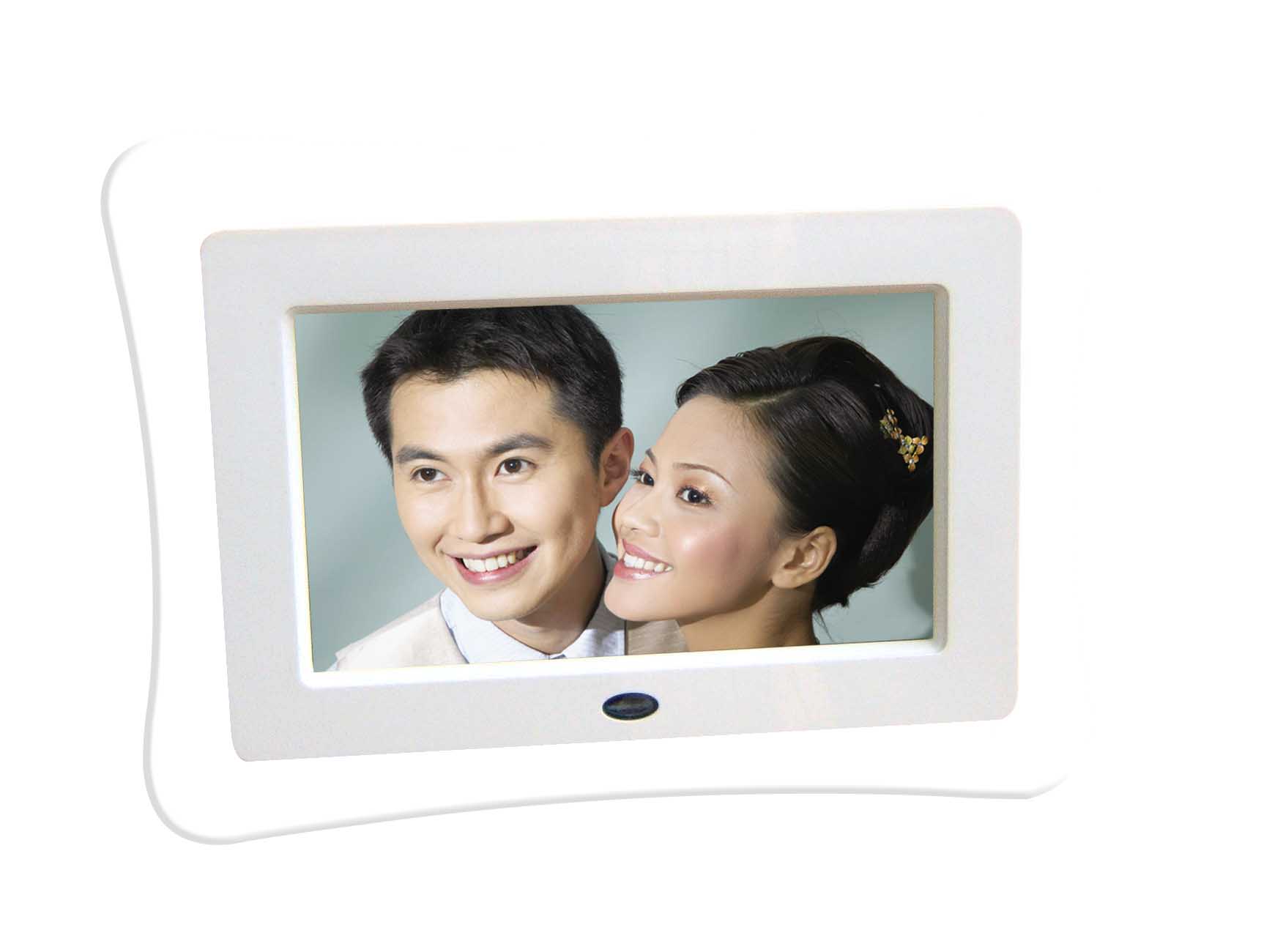  7" Digital Photo Frame (7 "Cadre Photo Numérique)
