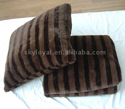  Fur Blanket and Cushion ( Fur Blanket and Cushion)