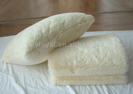  Long Pile Fur Blanket and Cushion ( Long Pile Fur Blanket and Cushion)