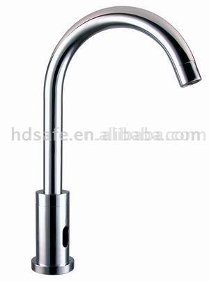  Automatic Hand Washer (Lave mains automatique)