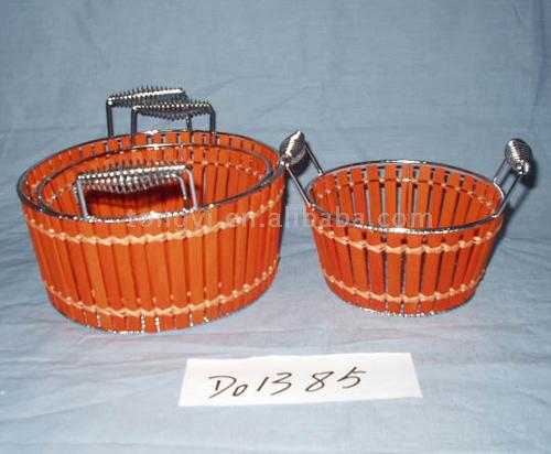  Round Wire and Bamboo Basket (Fils ronds et Bamboo Basket)
