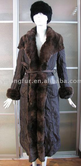  Padded Jacket with Rex Rabbit Fur Trimming (Veste matelassée avec garnitures en fourrure de lapin rex)