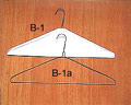  Paint-Soaked & Paper-Wrapped Hanger with Shoulder (Peinture-Soaked & Paper-Wrapped Hanger à l`épaule)