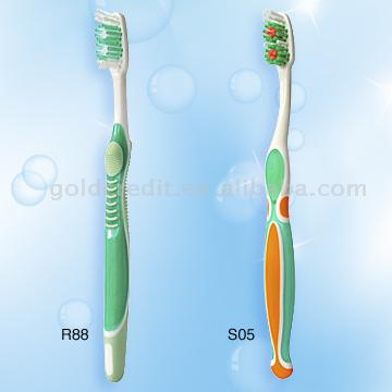  Toothbrushes S05,R88 (Brosses à dents S05, R88)