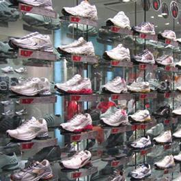  Sports Shoes ( Sports Shoes)