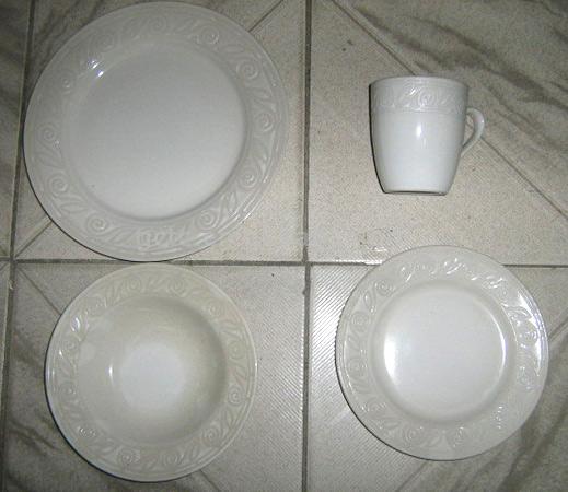  Stoneware Dinnerware ( Stoneware Dinnerware)