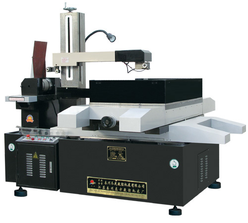  CNC Wire Cutting Electric Discharging Machine (7725Z) (CNC découpe au fil décharge électrique Machine (7725Z))
