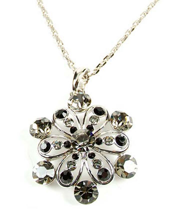  Necklace (Collier)