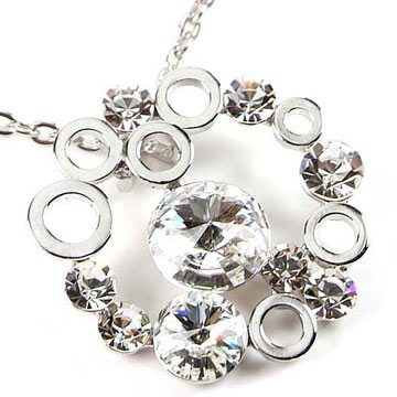  Necklace (Collier)