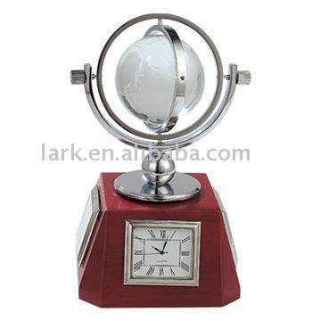  Wooden Clock with Globe ( Wooden Clock with Globe)