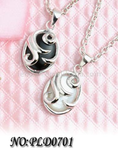  Pendants