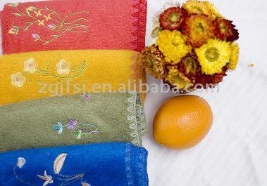  Bamboo Embroidery Towels (Bamboo Broderie Serviettes)