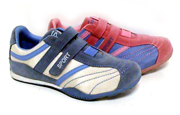  Sports Shoes (Chaussures de sport)