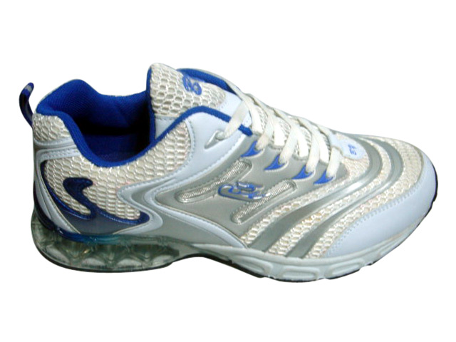  Sports Shoes (Chaussures de sport)