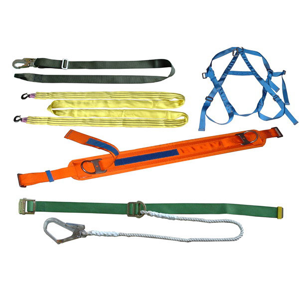  Harness and Safety Belt (Harness und Sicherheitsgurt)