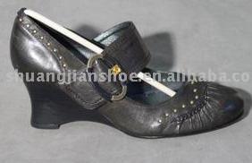  Shoes (Обувь)