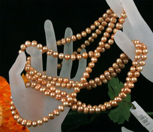 Pearl Necklaces (Colliers de perles)