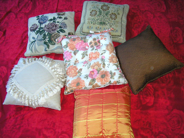  Cushion (Подушка)