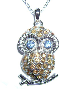  Owl Shaped Pendant (Pendentif en forme de hibou)