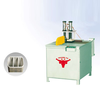  Large-Scale Pneumatic Sawing Machine (Large-Scale Pneumatische Sägen Machine)