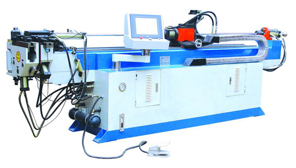 Single-Head Hydraulic Three-dimensional Bending Machine (Single-charge hydraulique en trois dimensions de flexion)