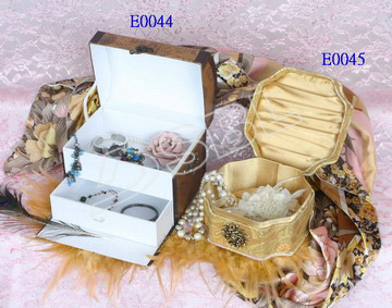  Gift and Jewelry Box ( Gift and Jewelry Box)