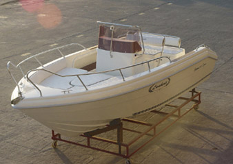  Fiberglass Boat 20.5 Open (Fiberglass Boat 20,5 Открыто)