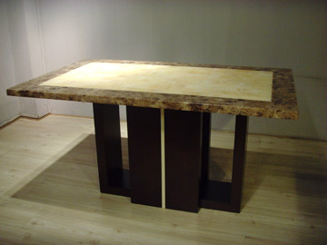  Dining Table (Обеденный стол)