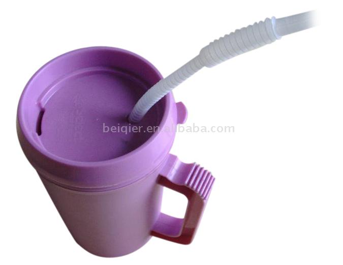  22oz. Insulated Pitcher with Straw (22oz. Изолированный Кувшин с соломой)