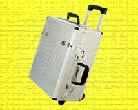  Trolley Boxes (Trolley Boxen)