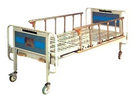  Japanese Doubled-Crank Bed (With Wheels and Grate) (Doublé japonais Crank-lit (avec roues et grille))