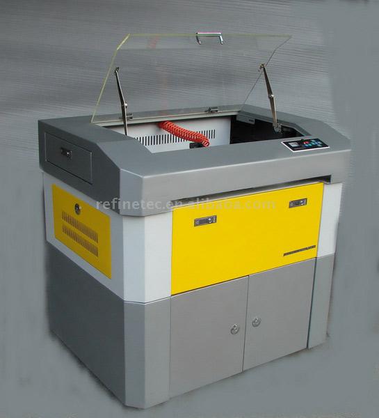  Laser Cutter/Engraver (Laser Cutter / Graveur)