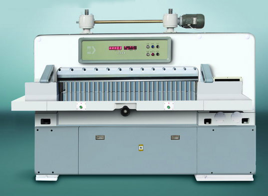  Mechanical Paper Cutting Machine (Mechanische Papierschneidemaschine)