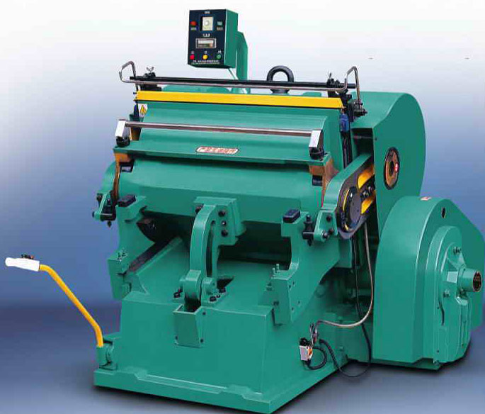  Creasing and Cutting Machine ( Creasing and Cutting Machine)