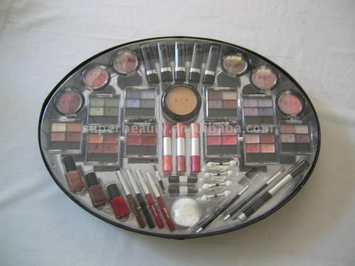  Cardboard Cosmetics Set (Carton Cosmétiques Set)