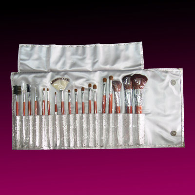  Cosmetic Brush