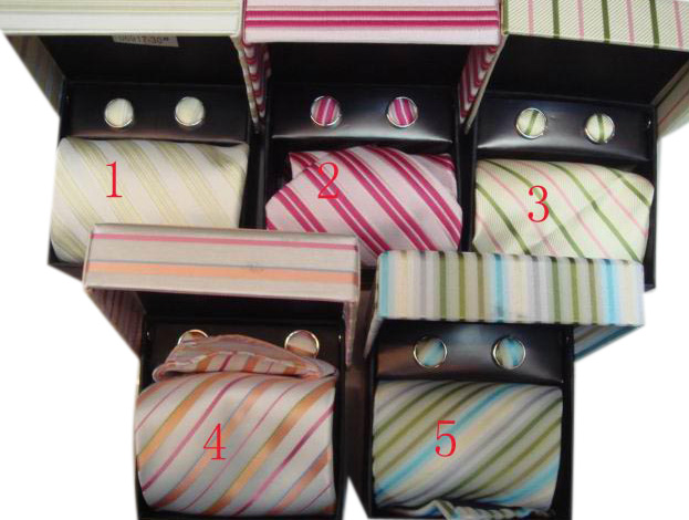  Men`s Necktie ()