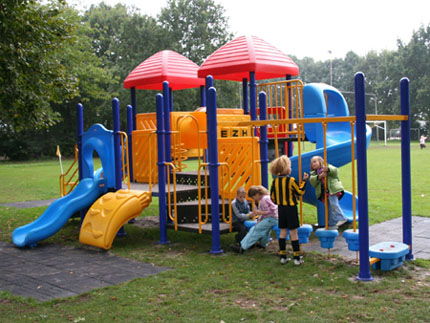  Children Playground ( Children Playground)