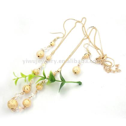  Necklace and Earrings (Collier et boucles d`oreilles)