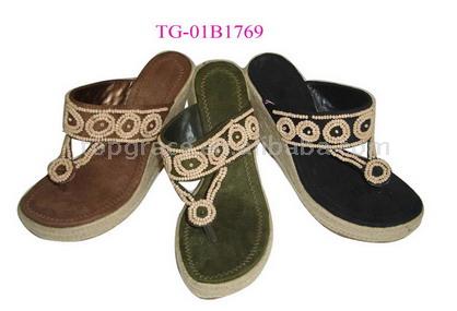 Sandals (Sandales)