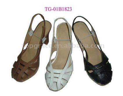  Sandals (Sandales)