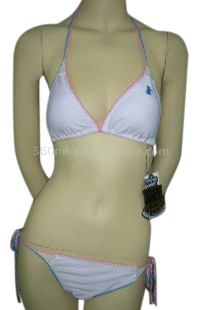  Fashionable Swimwear ( Fashionable Swimwear)